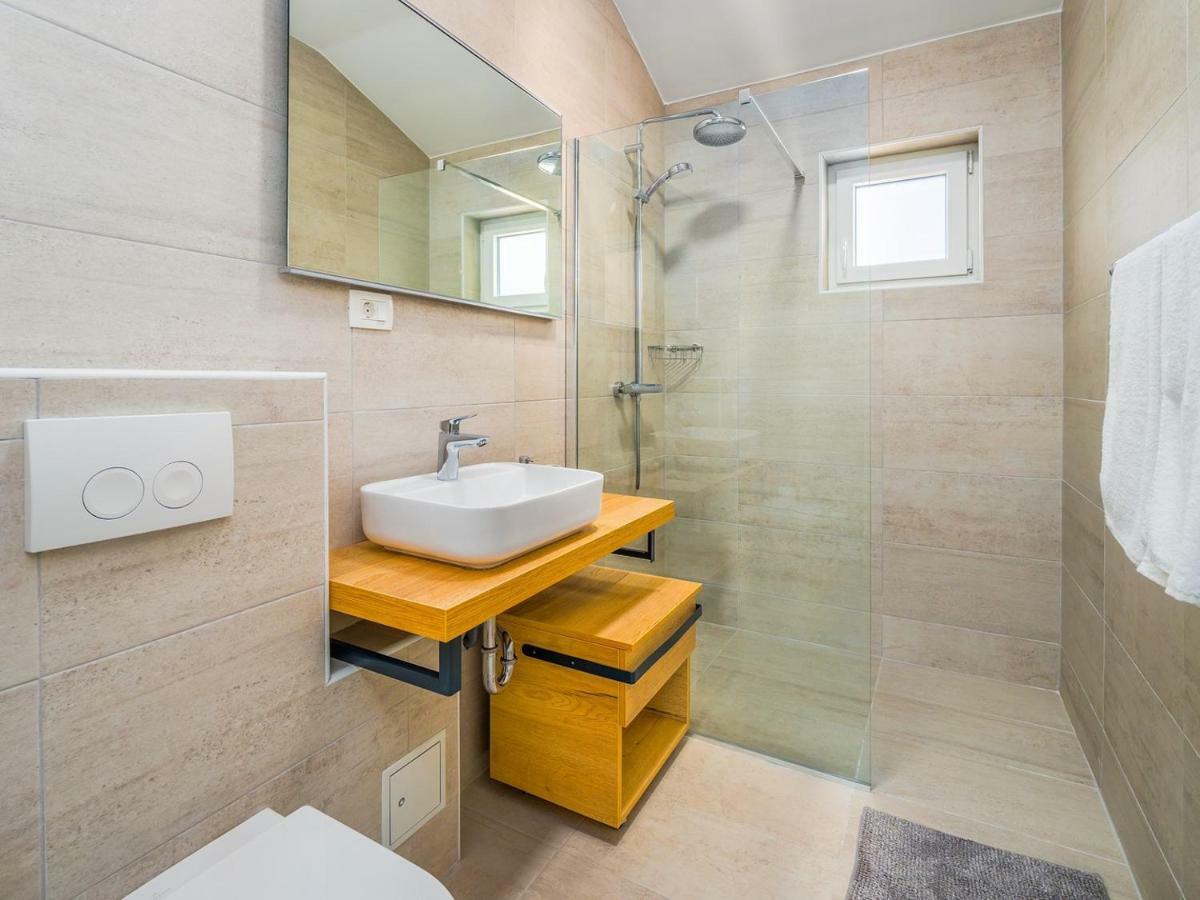 Villa Mondo Adria نجيفيش المظهر الخارجي الصورة